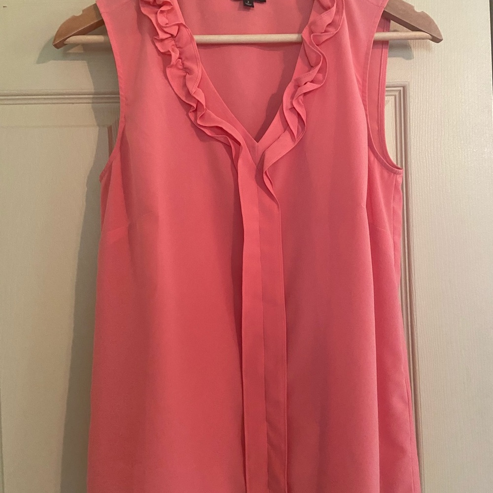 Talbots sleeveless pink blouse, great for work, excellent condition. Size 2